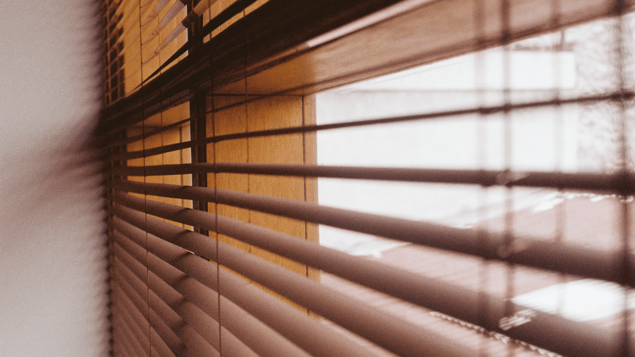 Horizontal blinds